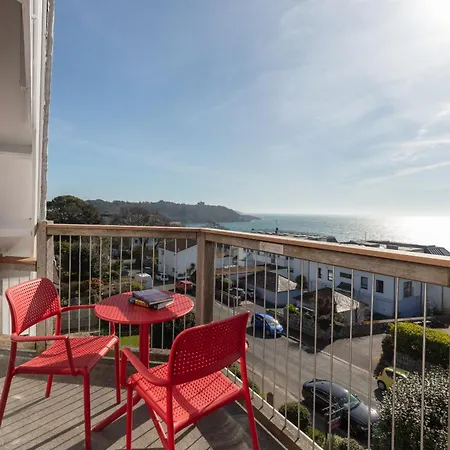 Chelsea House Apartment Falmouth